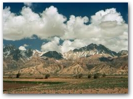 Жумгальские горы. Этот потрясающий вид открывает разнообразие природы Кыргызстана.  Фото: М.Флинт