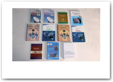 Учебники по истории изданные на узбекском, таджикском и английском языках Нажмите, чтобы увеличить