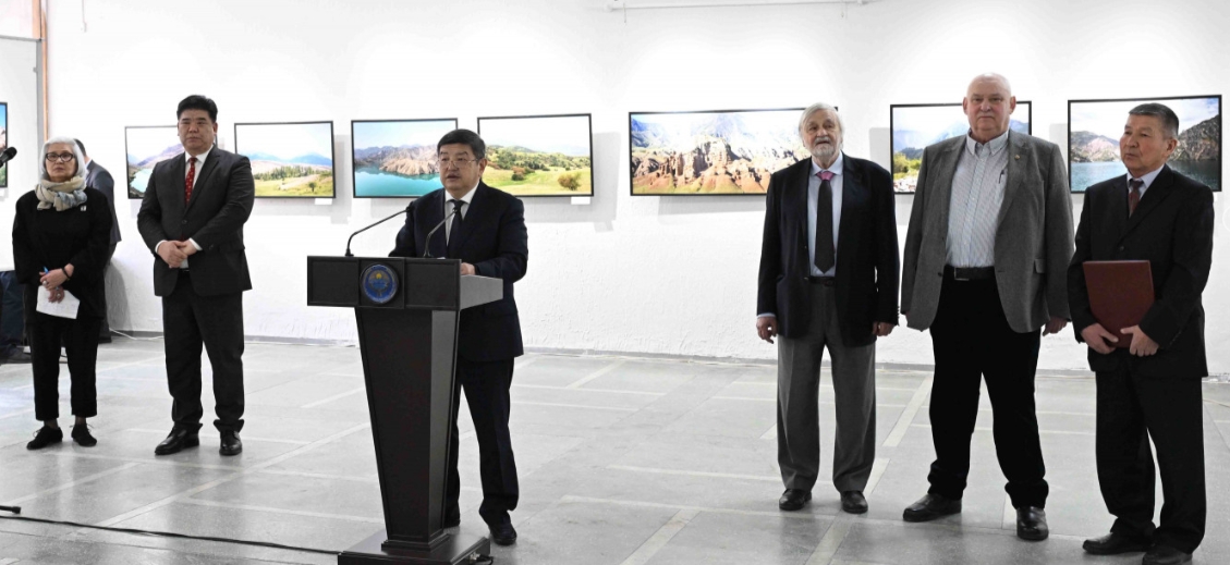 Фотовыставка «Между небом и озером Иссык-Куль: 100 взглядов на Кыргызстан».
